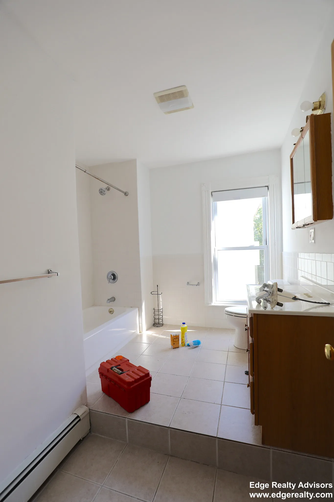 1 Washburn Ter, Harvard Avenue