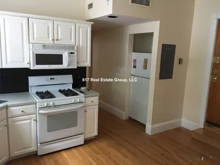 12 Dean Rd, Brookline