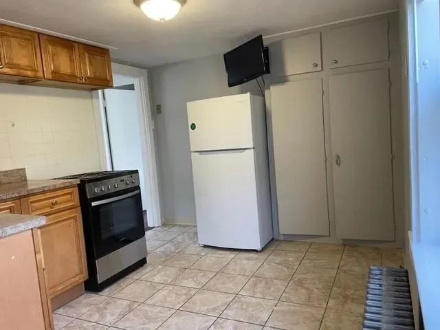 2 Brookside Ave, Worcester