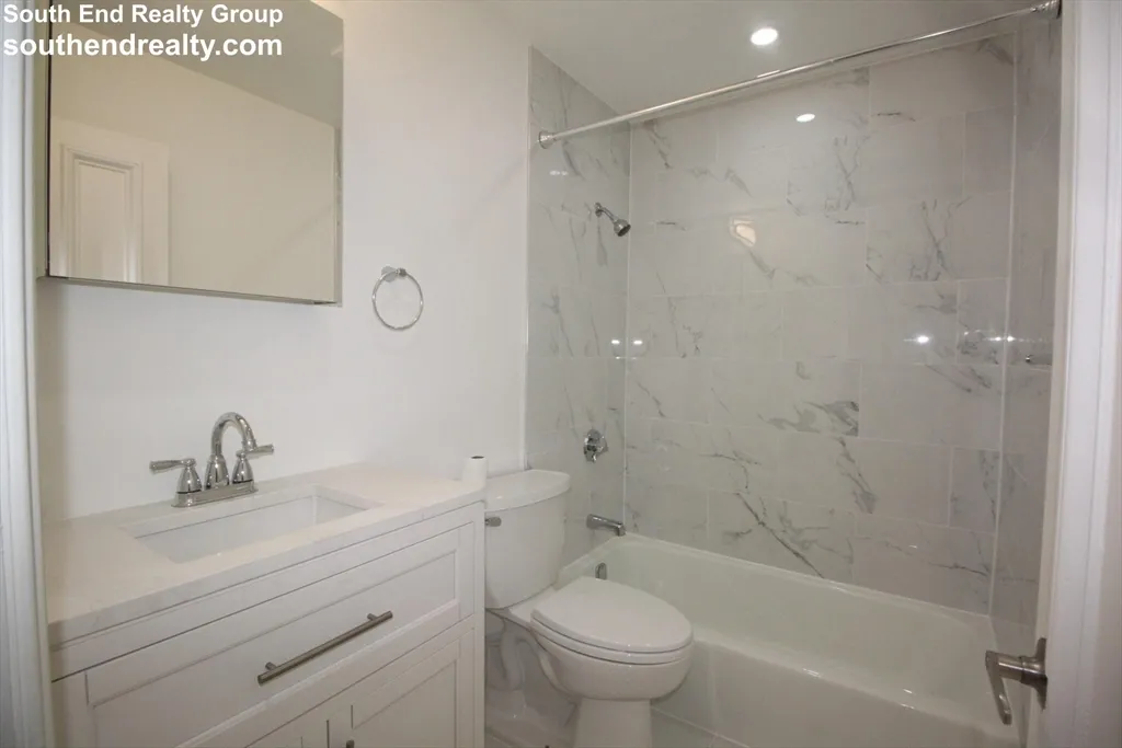 277 Beacon St, Back Bay