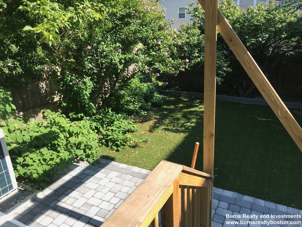 2 Gifford Pl, South Boston