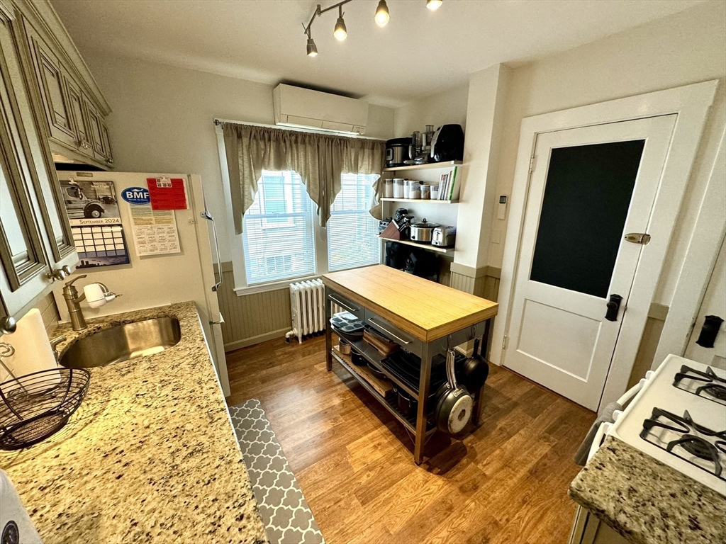 8 Kahler Ave, Milton