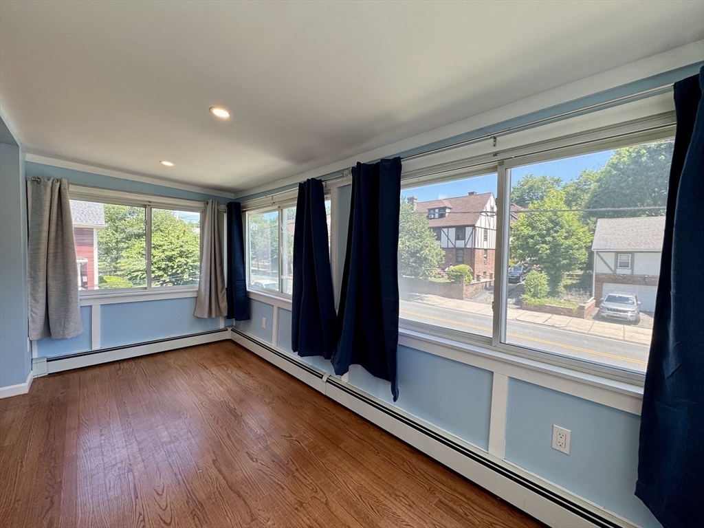 238 Washington, Winchester