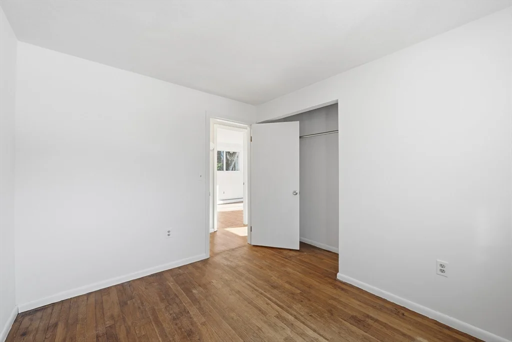 43 Little John Dr, Billerica