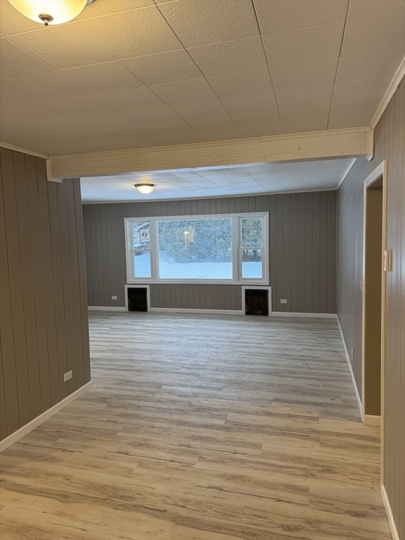 16 Knightville Dam Rd, Huntington