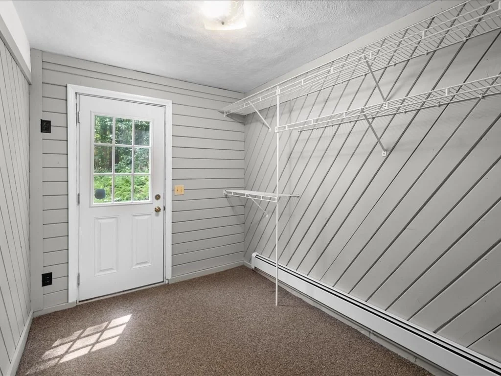 15 Woodridge Rd, Dover