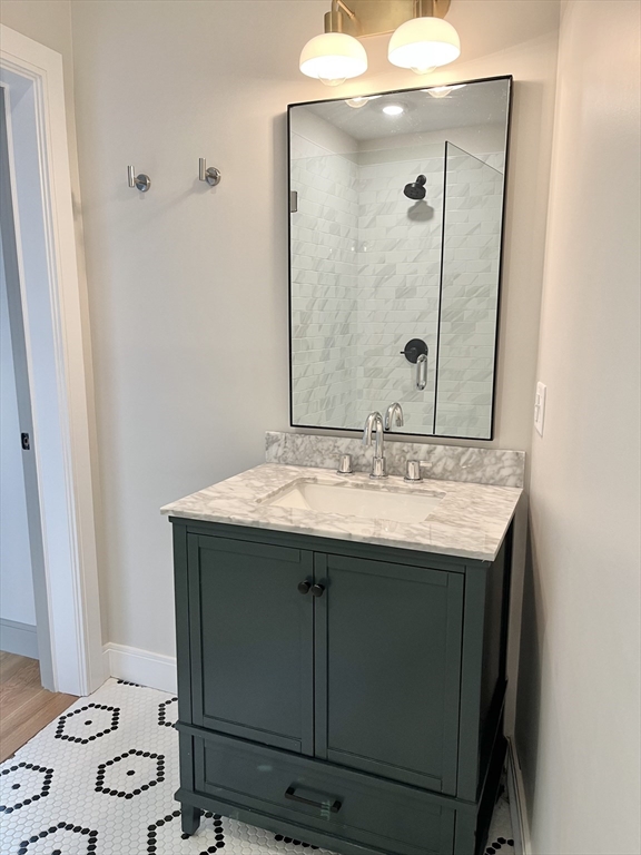 15 Maywood St, Roxbury