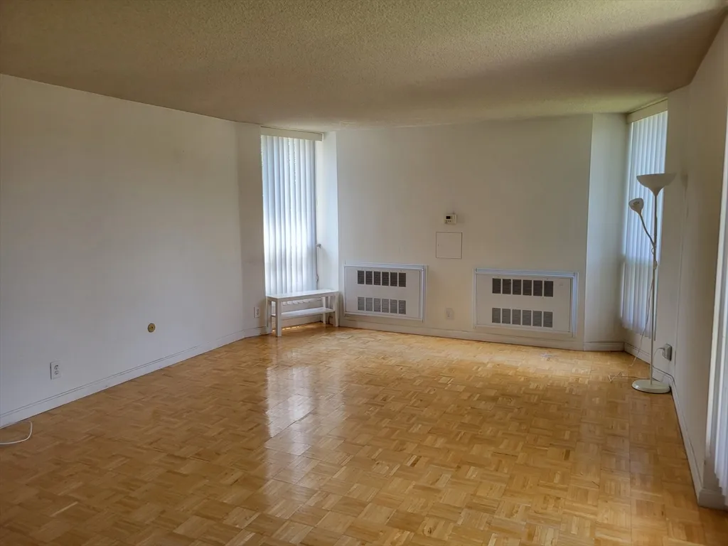 33 Pond Ave, Brookline Village