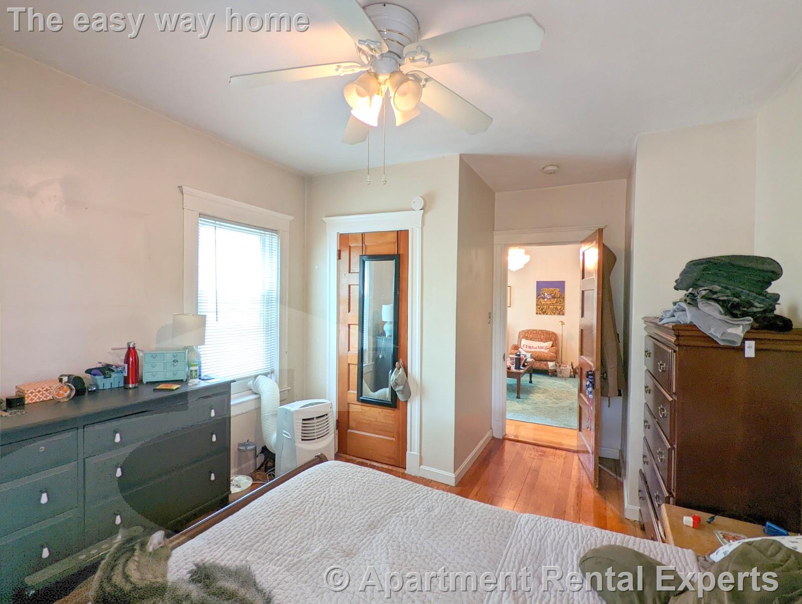 292 Boston Ave, Tufts