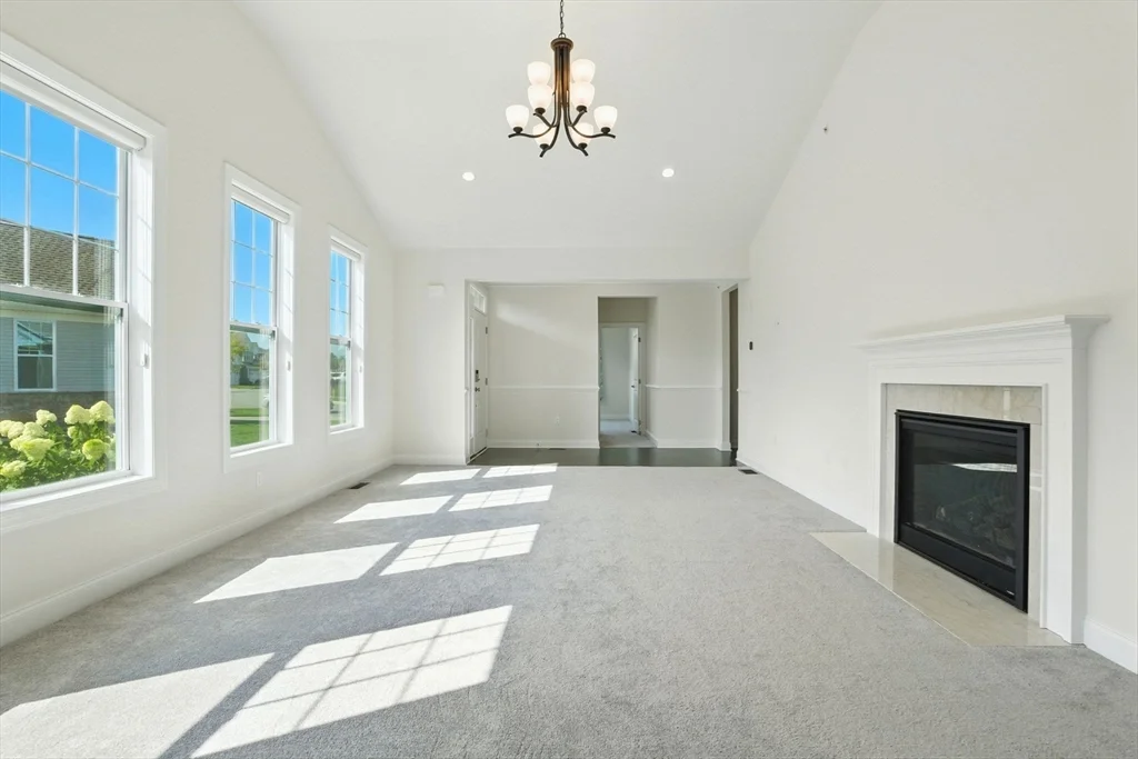 105 Phoebe St, Methuen