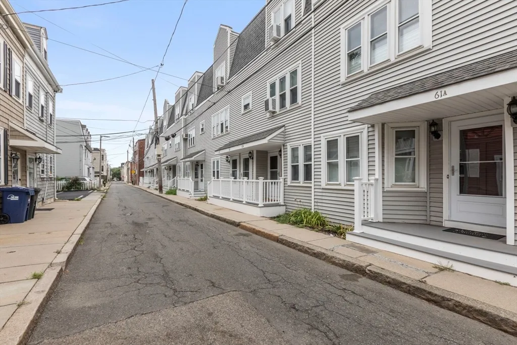 63 Bolton St, South Boston