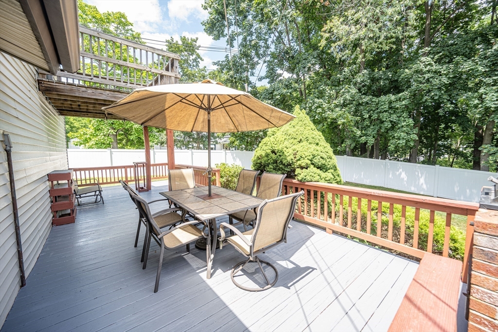 47 Oriole Dr, Dracut