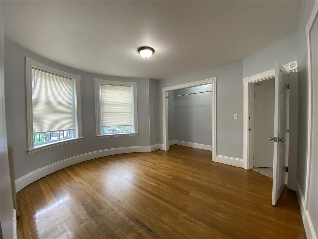 884 Huntington Ave, Mission Hill