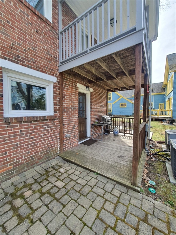 149 Lowell Ave, Newtonville