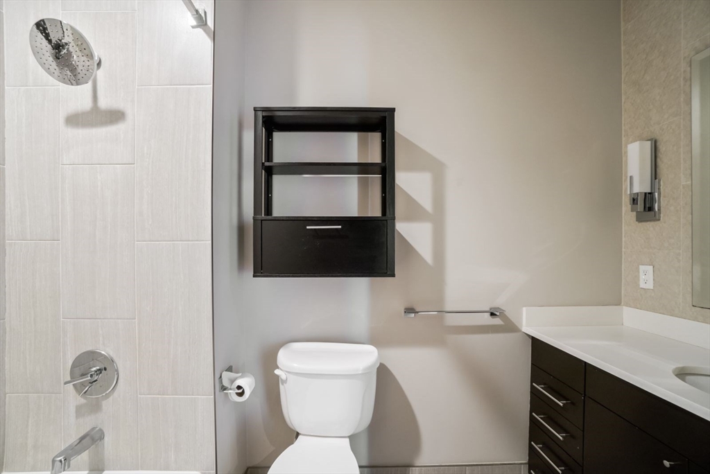 735 Harrison, South End