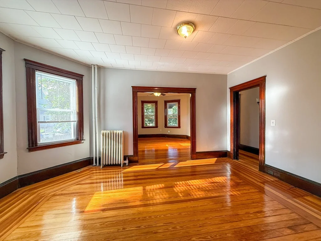 7 Lambert St, Medford