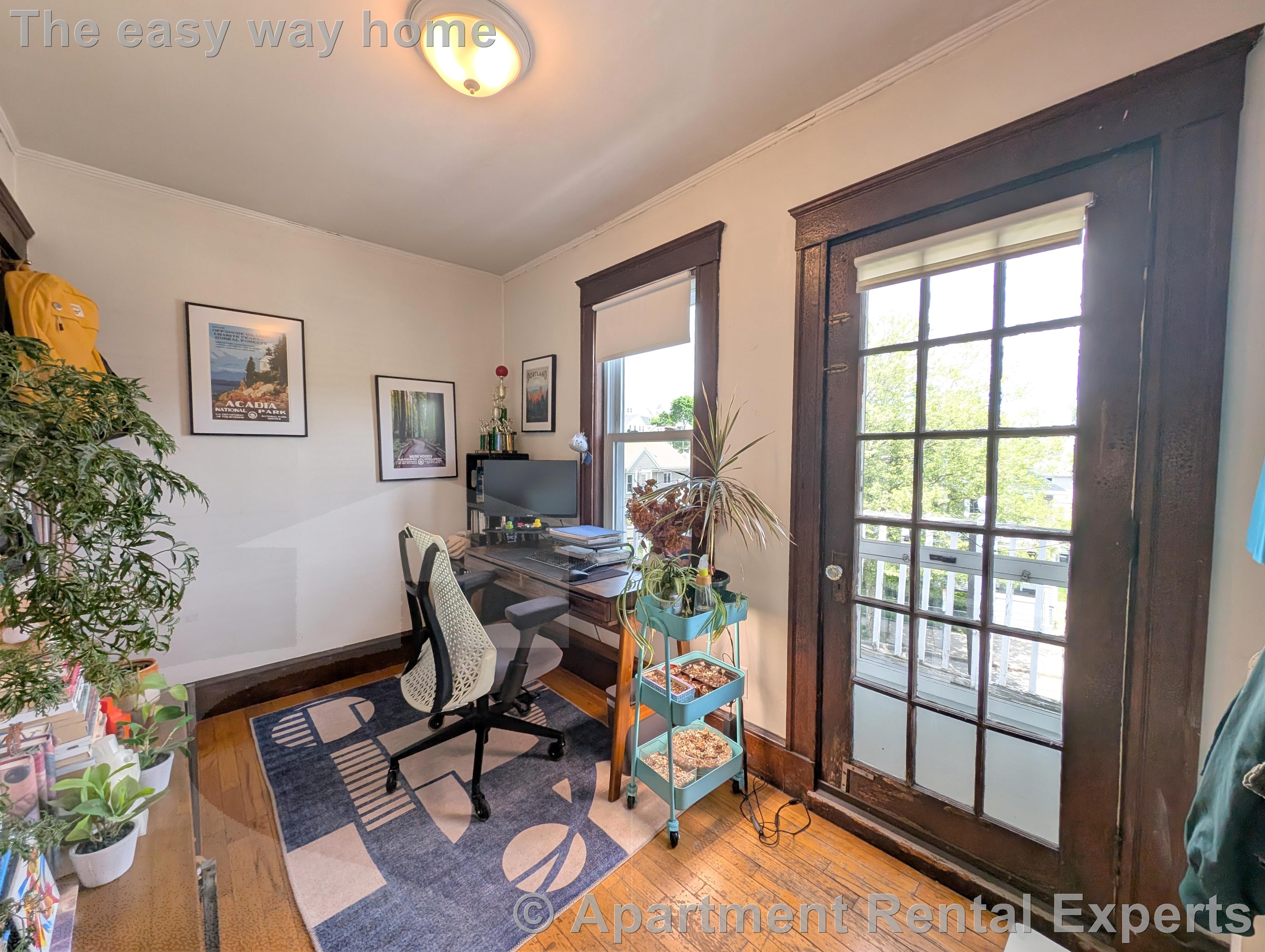 998 Broadway, Davis Square