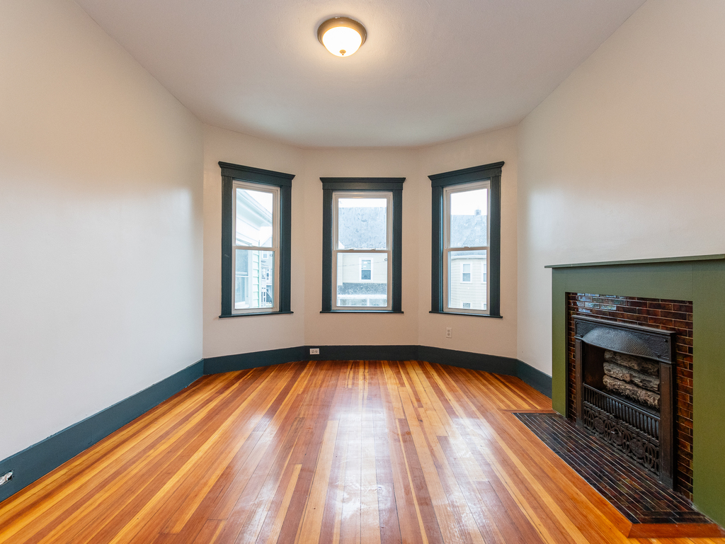 5 bed, 2 bath apartment for rent at 46 Shepton St Unit 2, Dorchester — photo 8 of 64