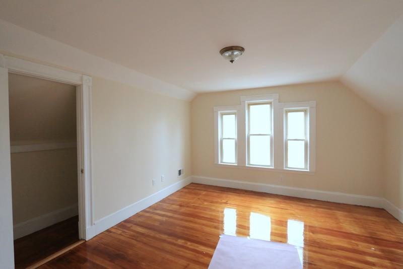 14 Bay State Ave, Powder House Square