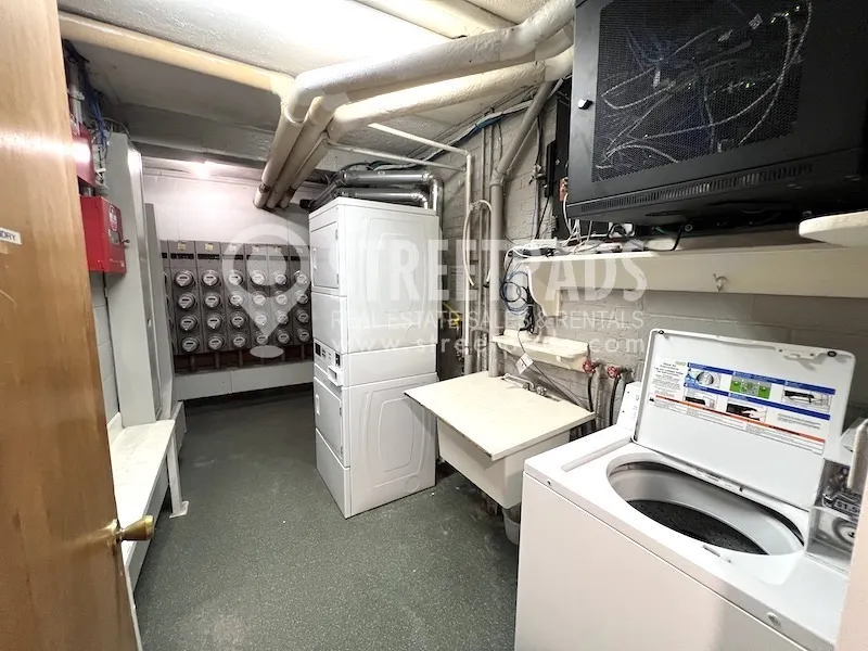 2018 Commonwealth Ave, Brighton