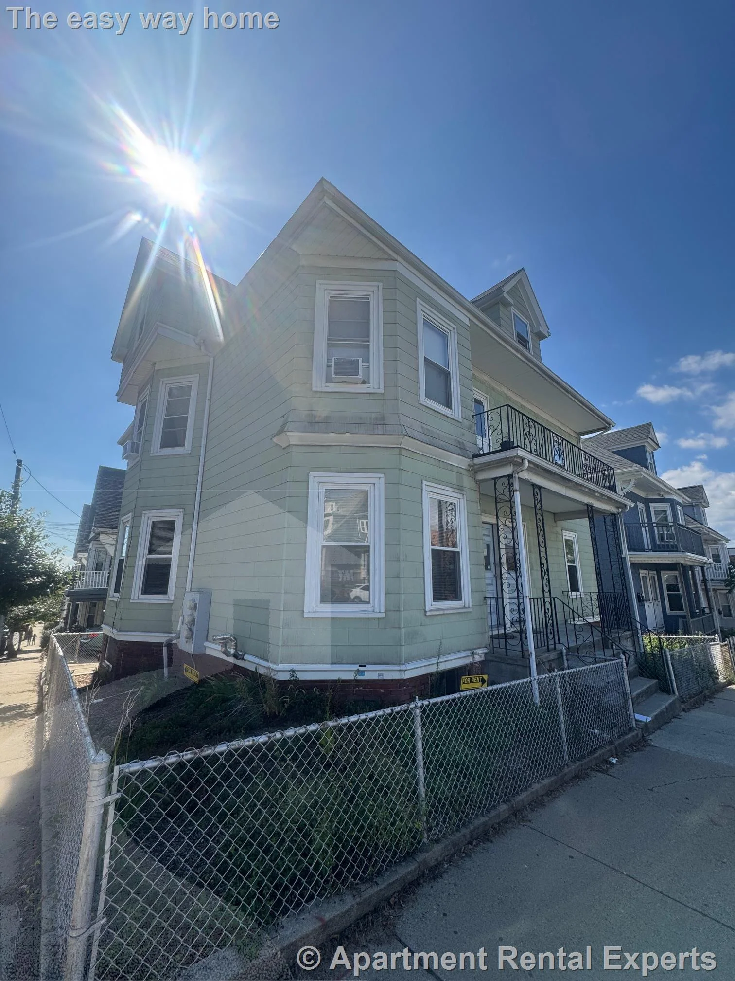 454 Broadway, Magoun Square