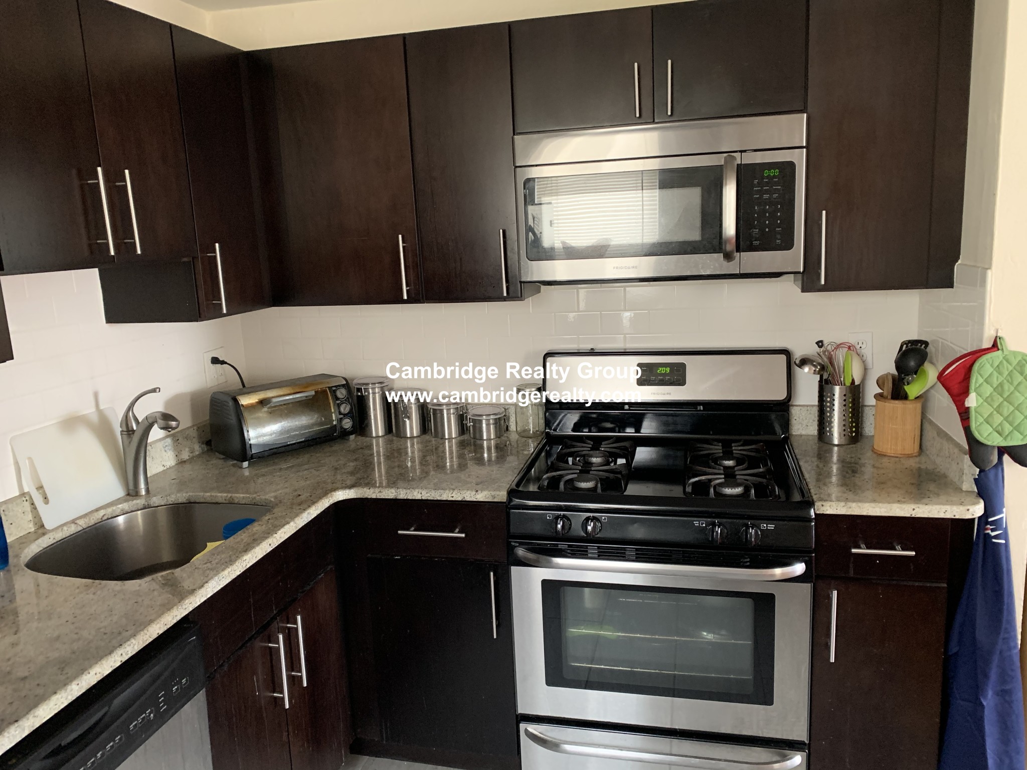 41 Crescent St, Medford Street / The Neck