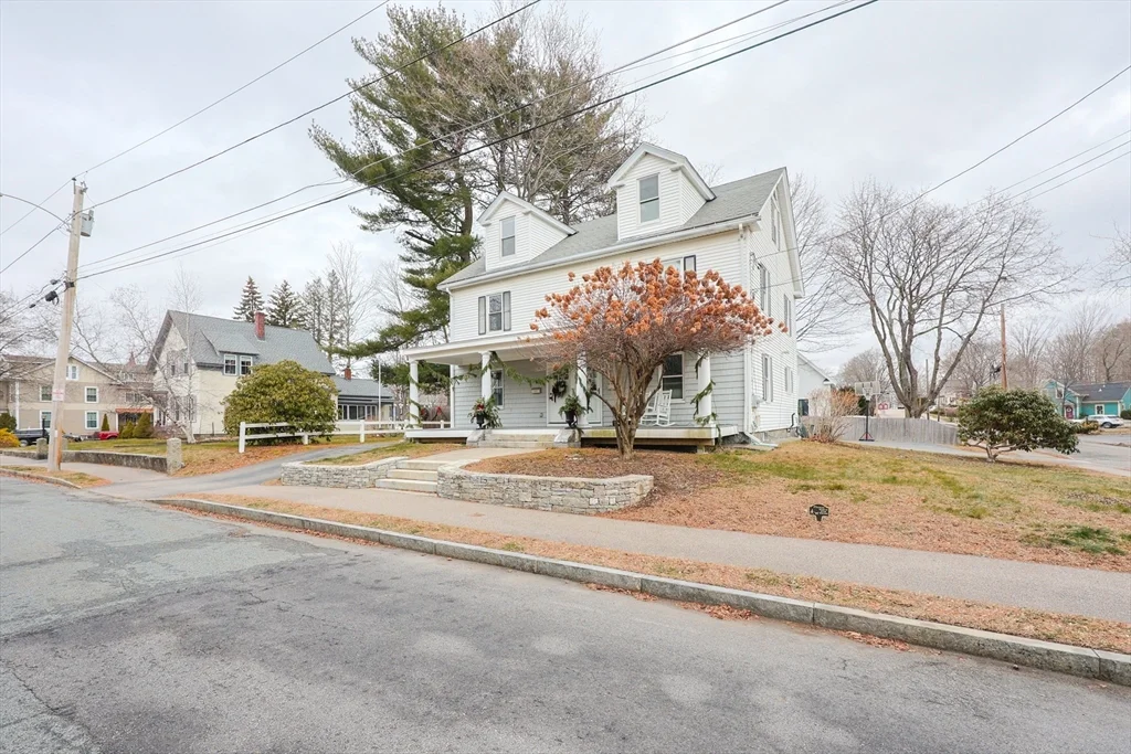 24 Charles St, Westborough