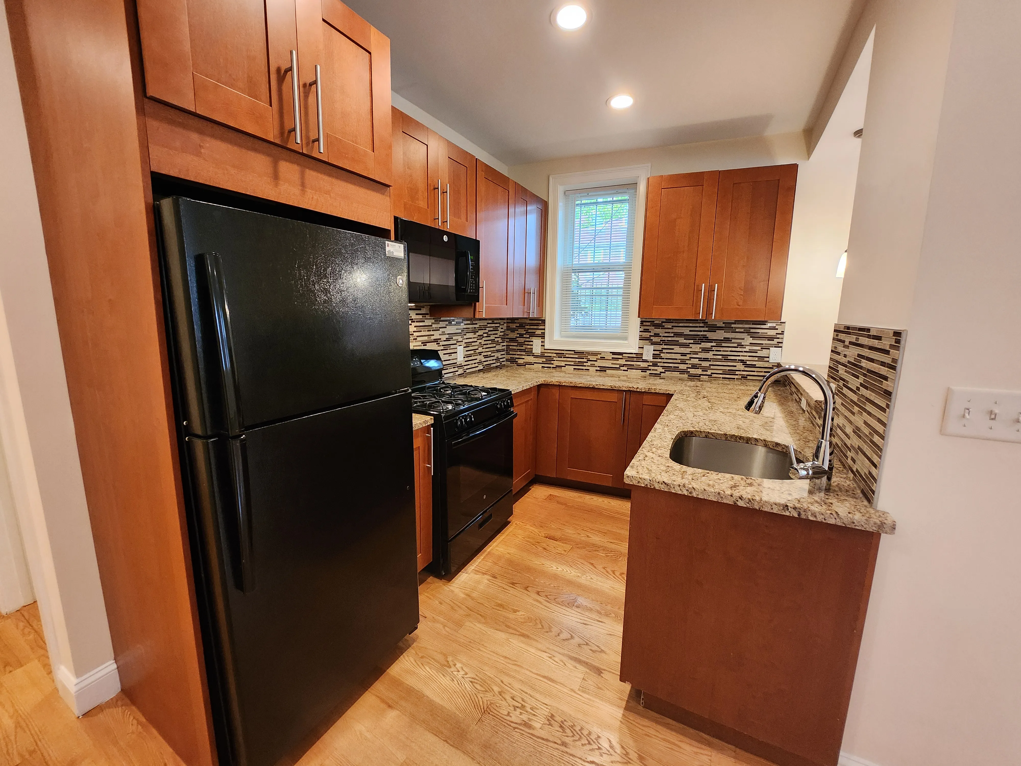 94 Brainerd Rd, Allston