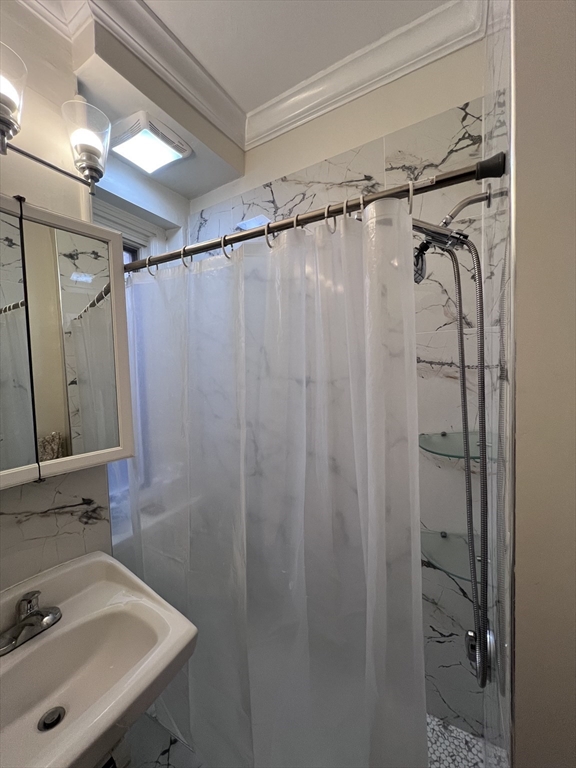 26 Irving St, Beacon Hill