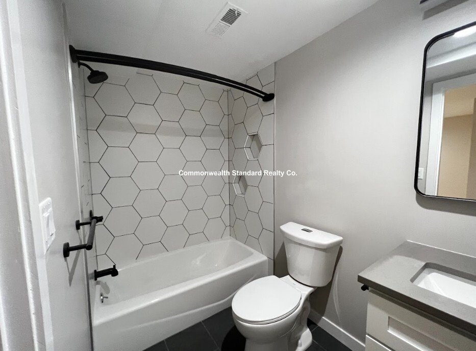 1661-1663 Washington St, South End