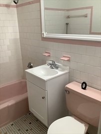 71 E Nicholas Rd, Framingham