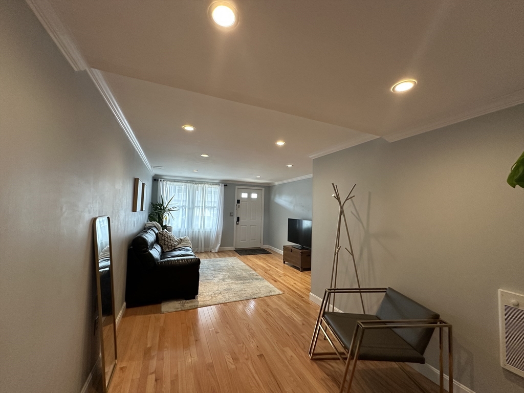 250 Congress Ave, Chelsea