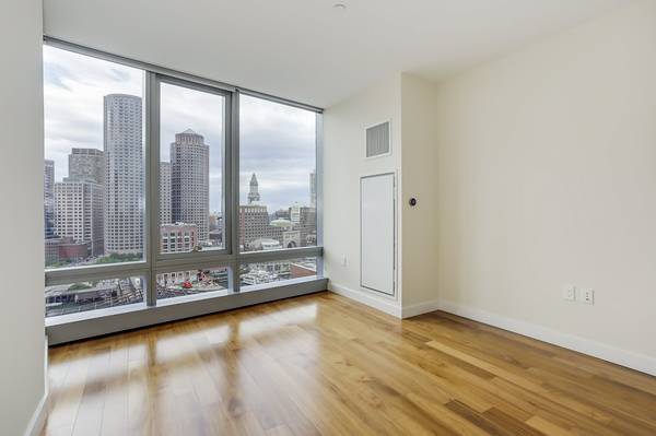 3 bed, 2 bath apartment for rent at 25 Northern Ave Unit 1619, Seaport District — photo 5 of 13