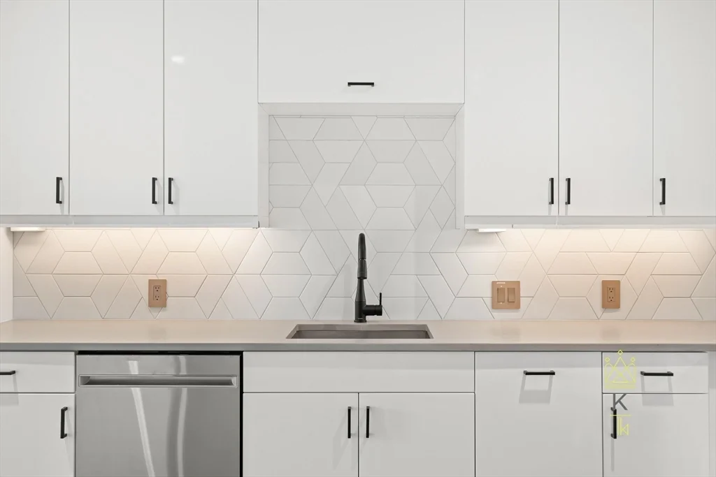 54 Auburn, Coolidge Corner