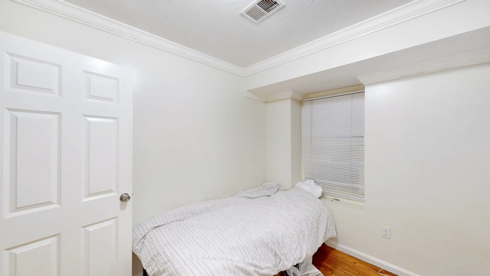 712 Shawmut Ave, South End