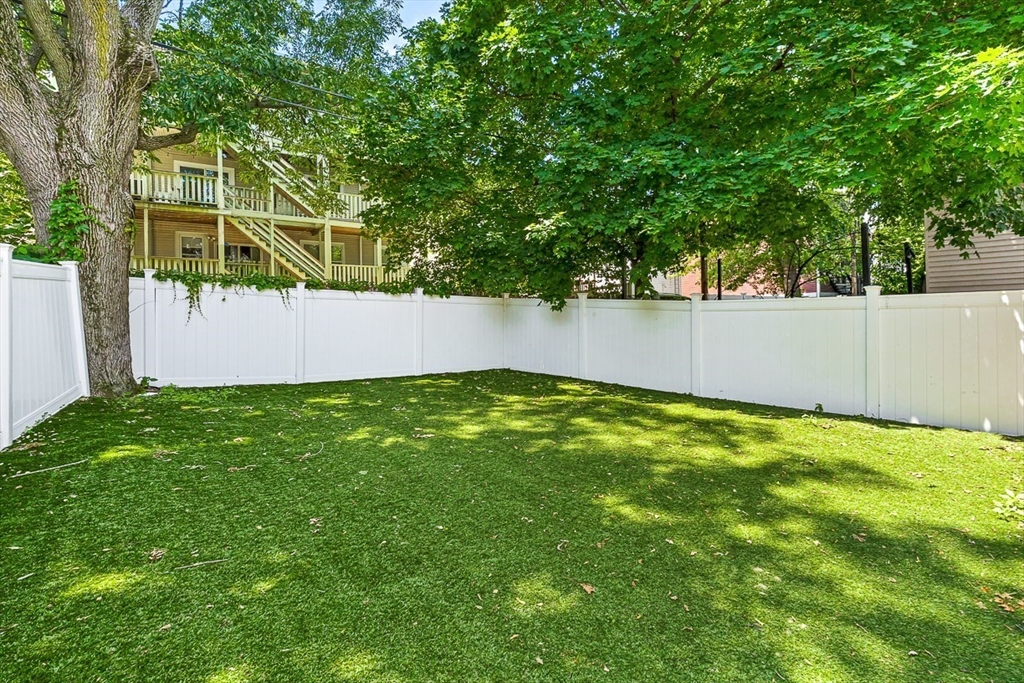 30 Middle St, South Boston