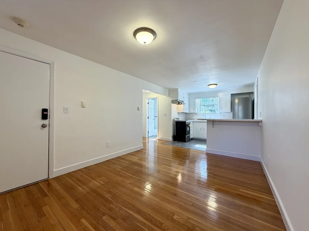 15 Park Ave, Foxboro