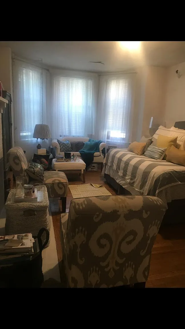 289 Newbury St, Back Bay