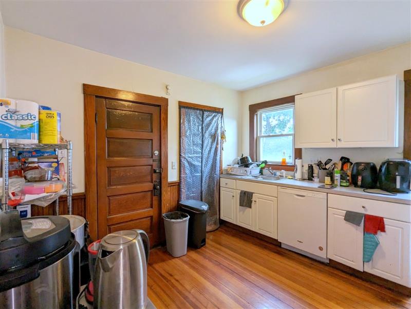 95 Lowell St, Spring Hill