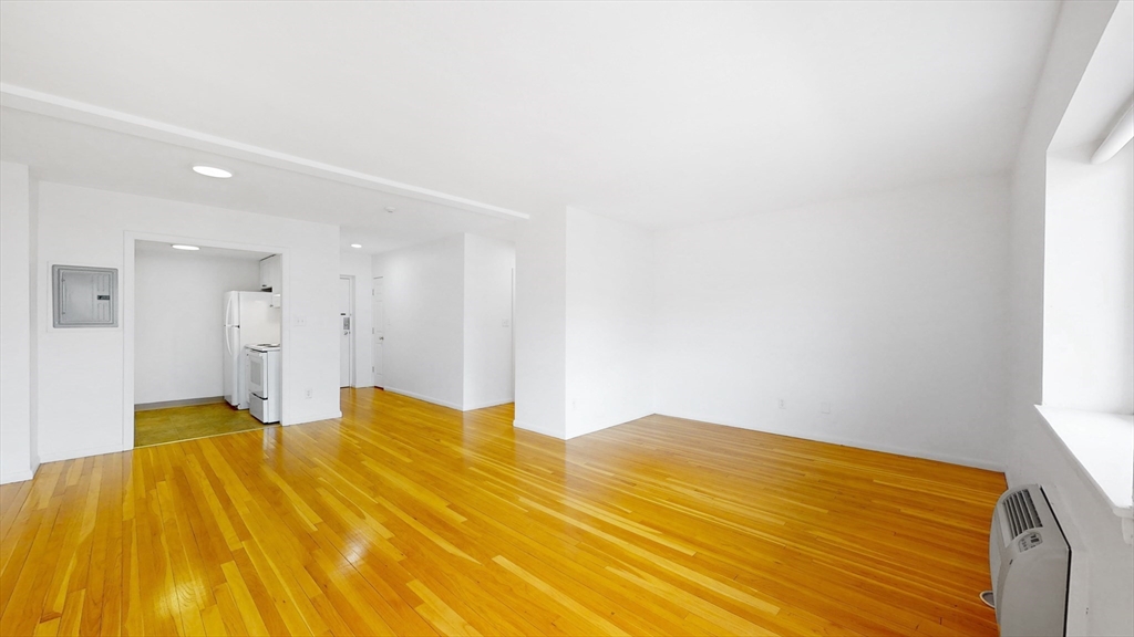 525 Highland Ave, Malden