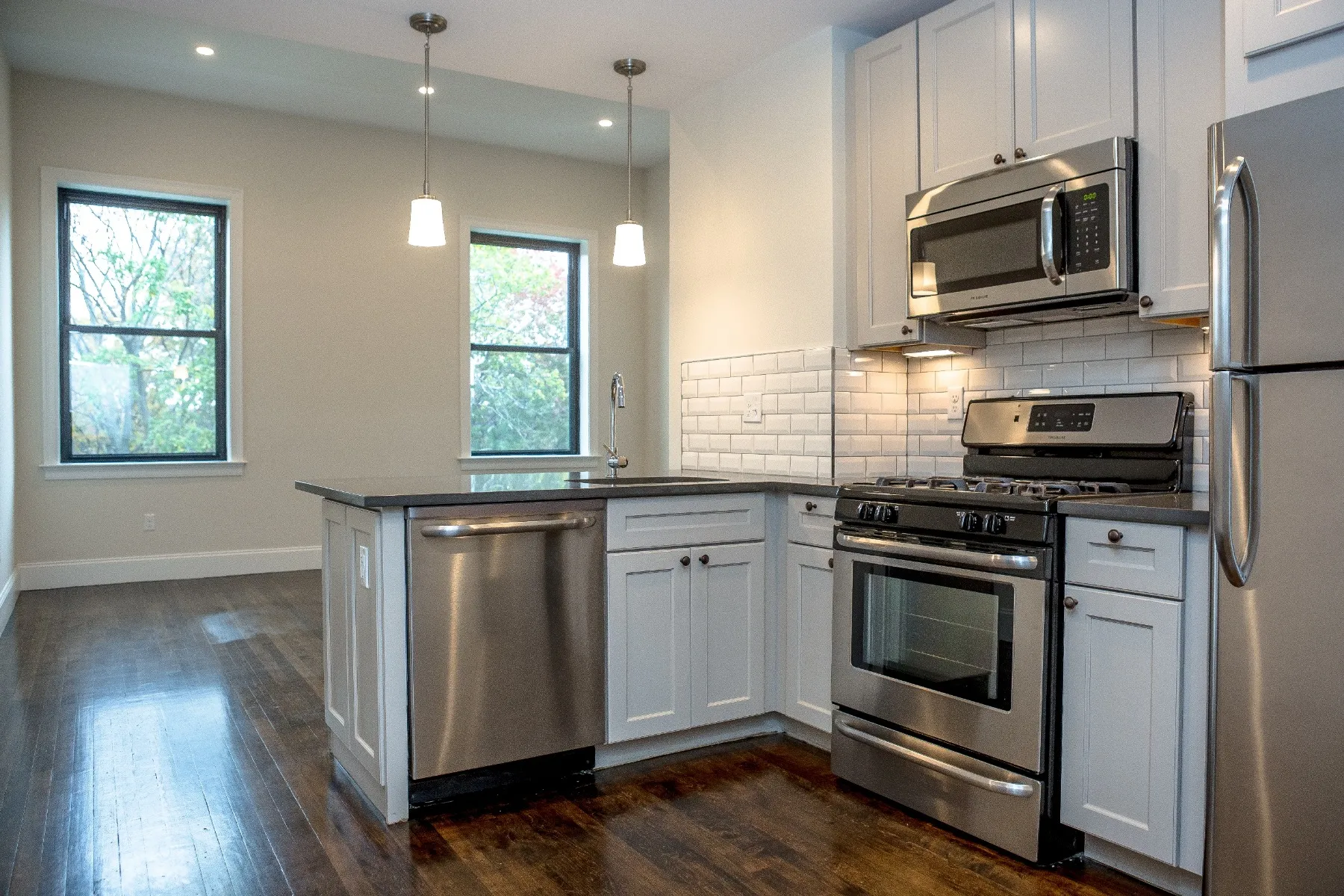 11 Newcomb St, Roxbury