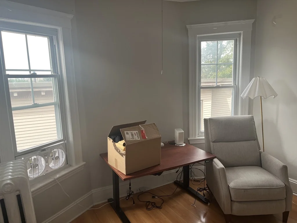 15 Parkton Rd, Jamaica Plain