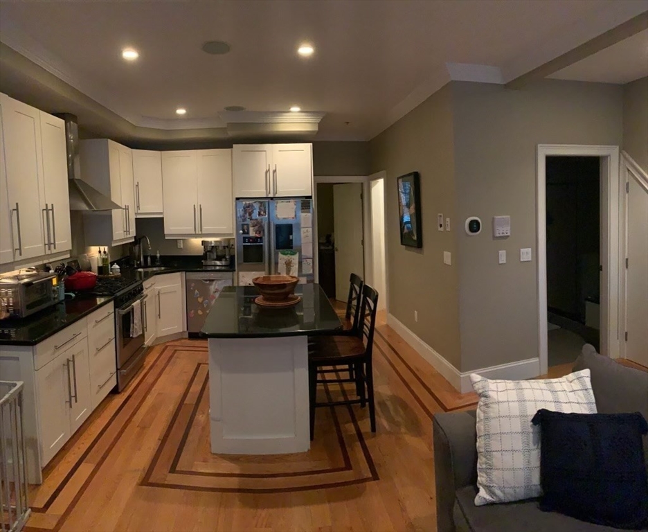 612 E 8th, South Boston