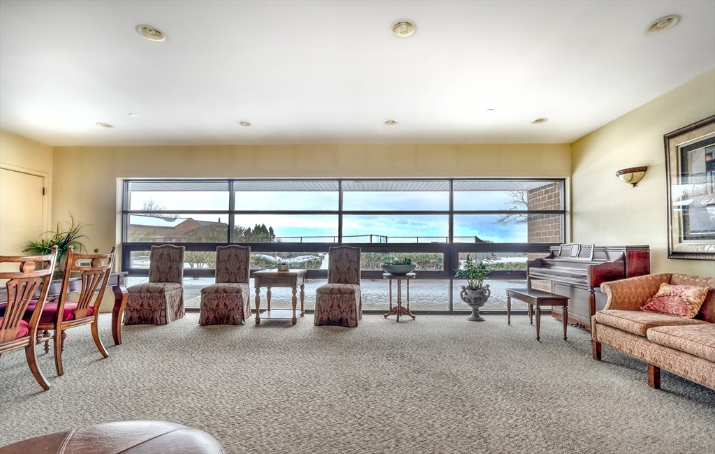 3 Seal Harbor Rd, Winthrop