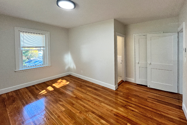 95 Adams St, South Side