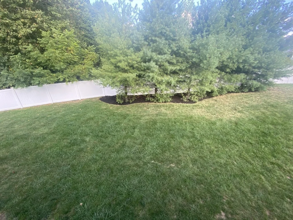 90 Cook Ln, Marlborough