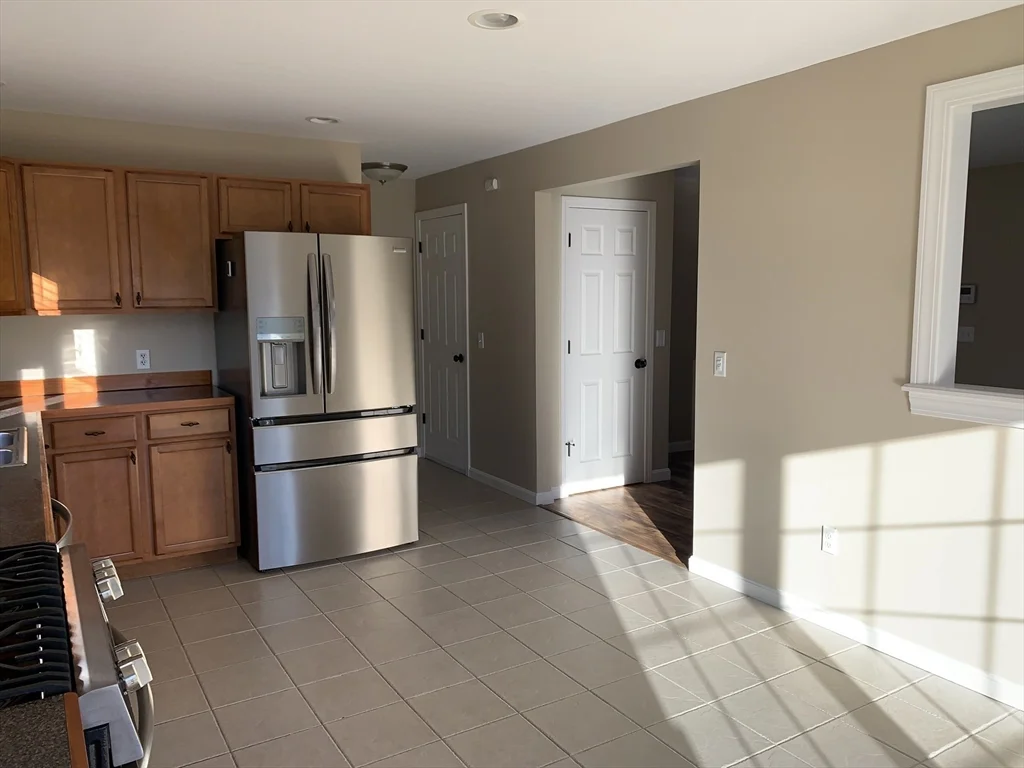 9 Omaha St, Fall River