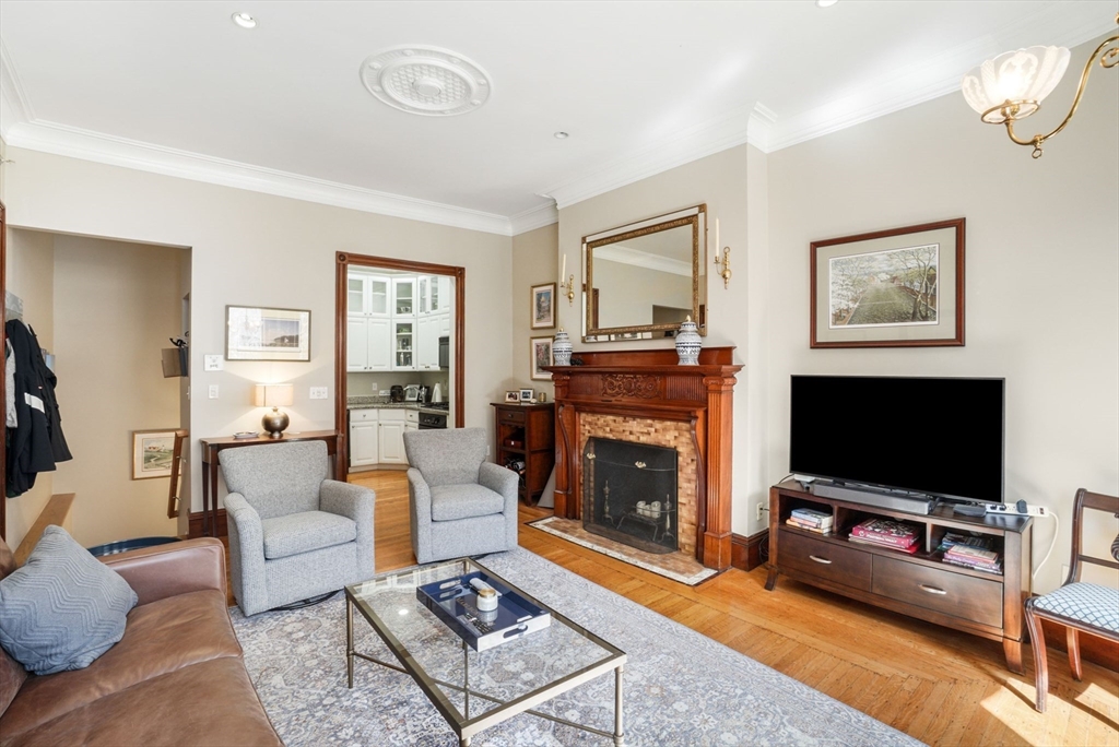 397 Marlborough St, Back Bay