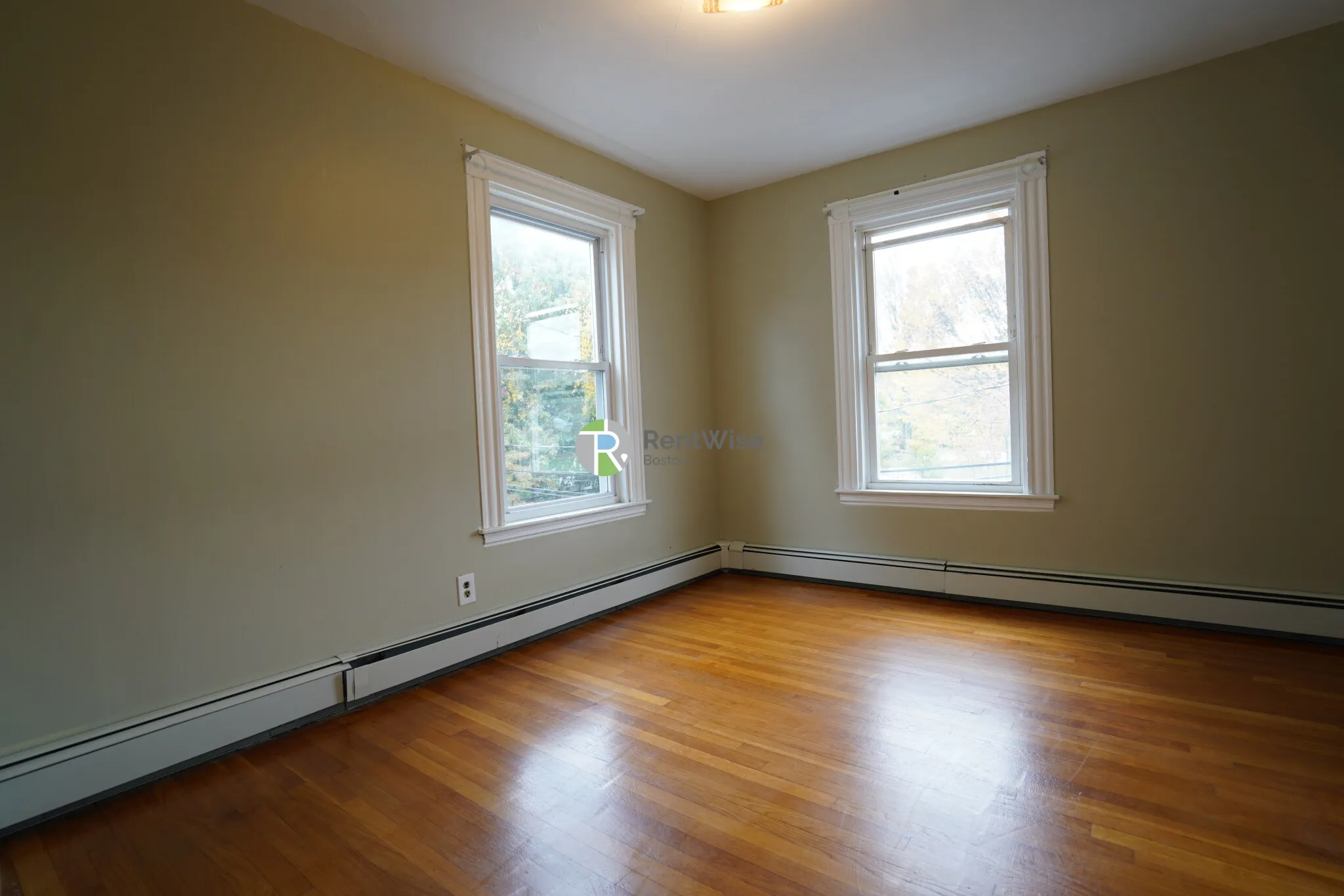 7 High Street Pl, Jamaica Plain