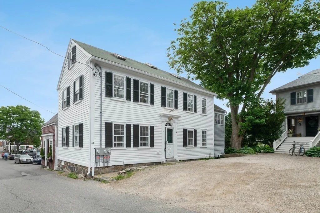 61 Front St, Old Town